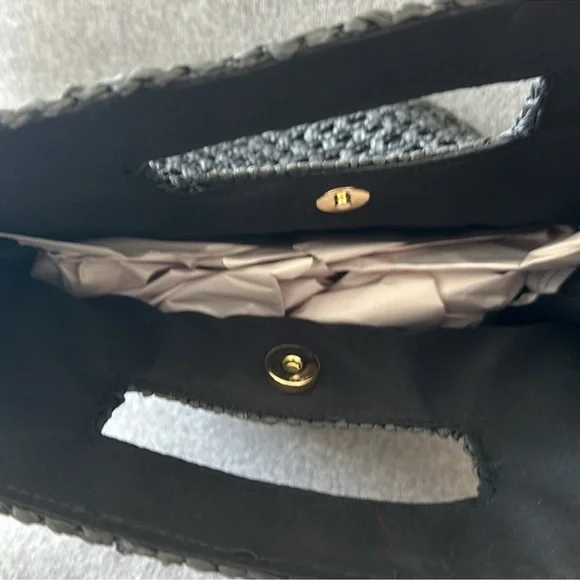 Universal Thread Straw Crossbody Bucket Bag with Removable Straps - Picture 11 of 12